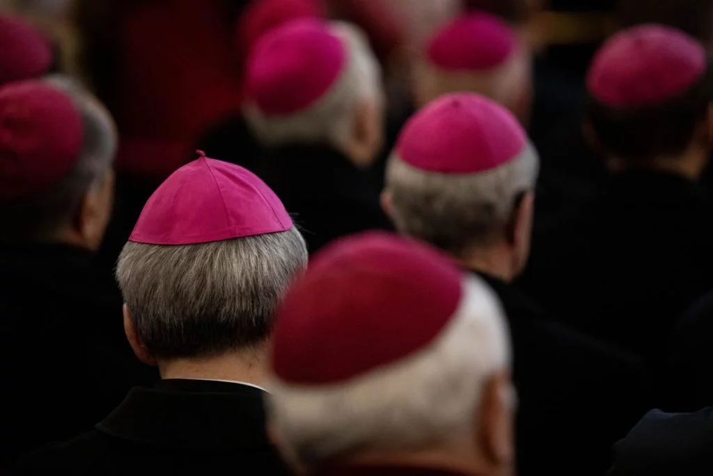 Prymas Polski i inni biskupi