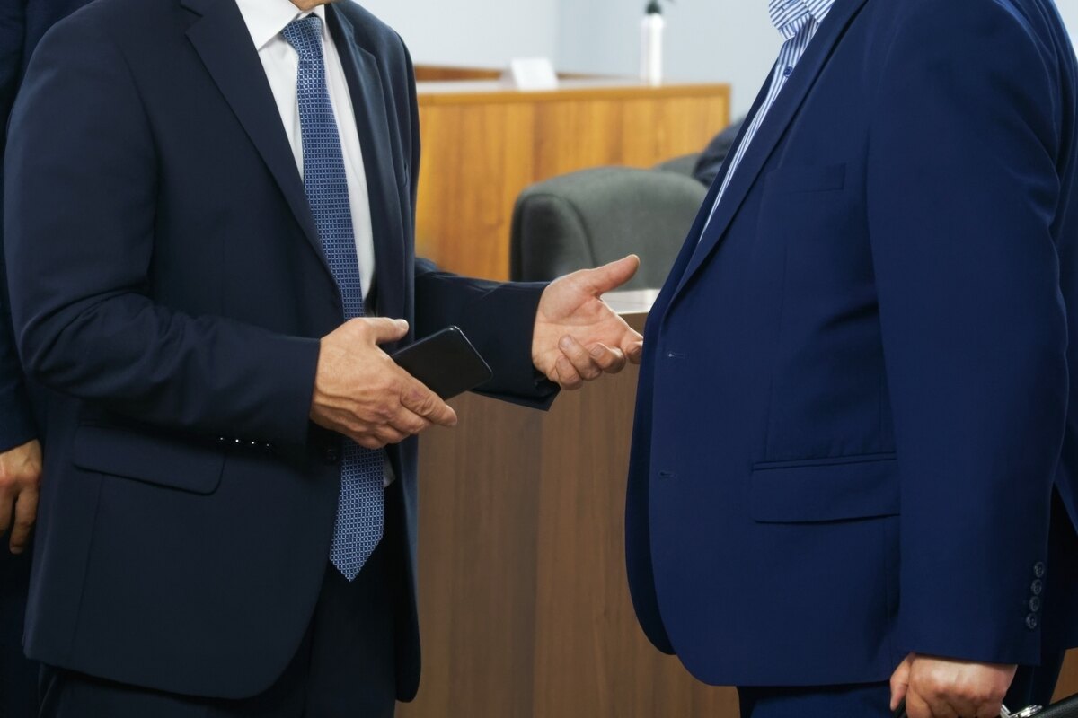 Rozmowa między politykami