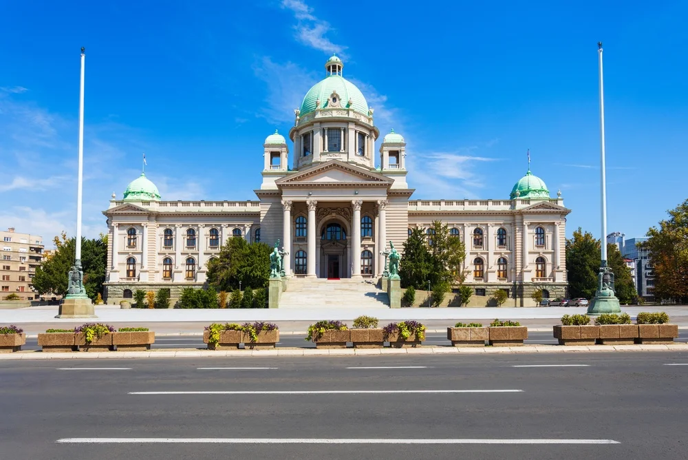 Budynek Zgromadzenia Narodowego w Belgradzie przed wyborami parlamentarnymi w Serbii.